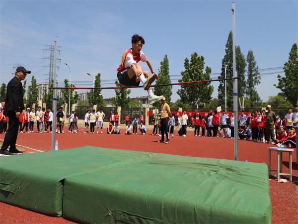 濉溪县城关中心学校举办第十届田径运动会