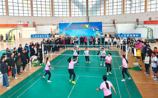 淮北市“小记者杯”第四届教职工气排球比赛圆满结束