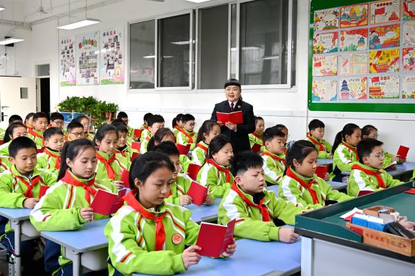 市教育局“三点着力”推动宪法宣传周活动入脑入心