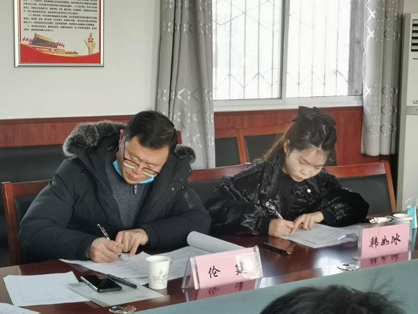 区教研员董瑞平老师最后总结:工作室是教师专业成长的"加速器",是名师