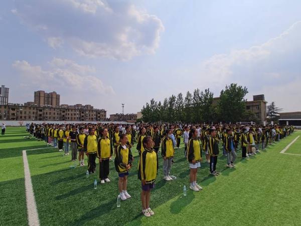 淮北市第九中学举办首届学生趣味运动会